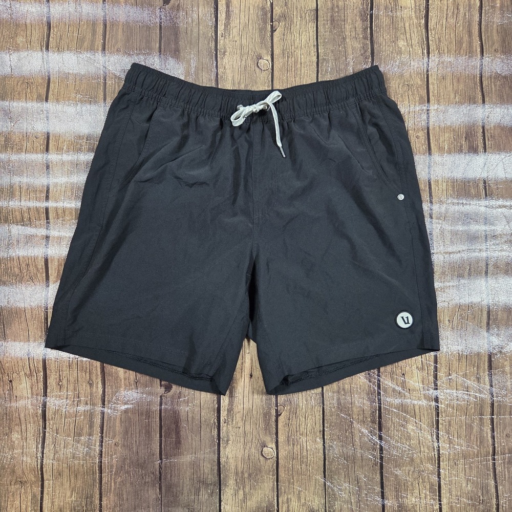 Vuori Kore Shorts Mens L Black 7" Inseam Stretch Gorpcore Utility Coastal